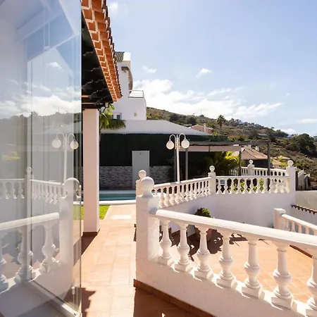 Home2book Design Asian Sabina, Heated Pool & View Villa *